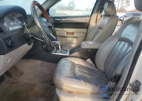 2006 Chrysler 300C from USA, damaged, VIN 2C3LK63H16H284064